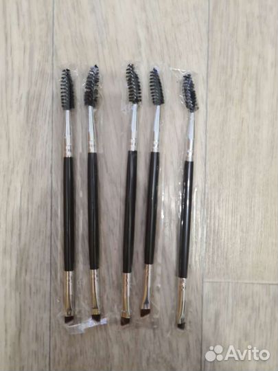 Кисточка, щеточка для бровей