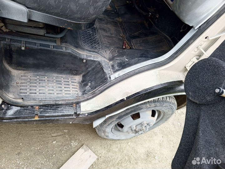 ГАЗ ГАЗель 3302 2.4 МТ, 2000, 350 000 км