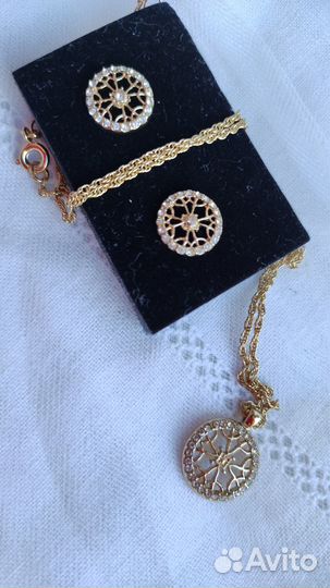 Комплект бижутерии Кулон на цепочке и серьги
