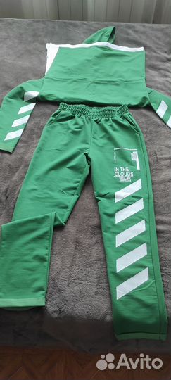 Спортивный костюм женский новый