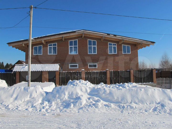 Дом 349 м² на участке 11,6 сот.