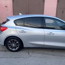 Ford Focus 1.5 MT, 2018, 111 000 км, с пробегом, цена 1 300 000 руб.