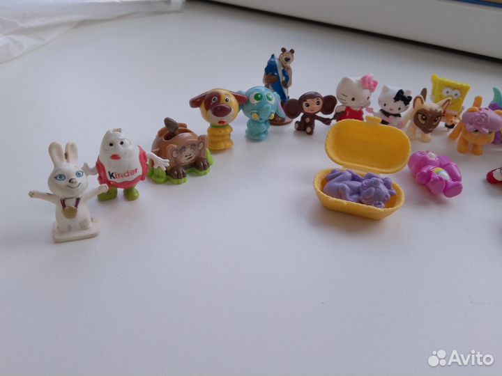 Игрушки из киндера пакетом