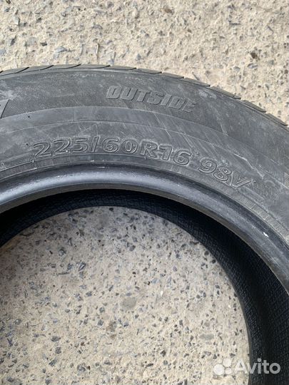 Kumho Ecowing ES01 KH27 225/60 R16