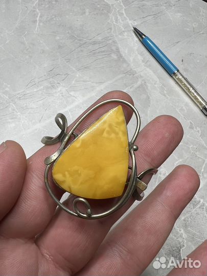 Янтарь, янтарный браслет