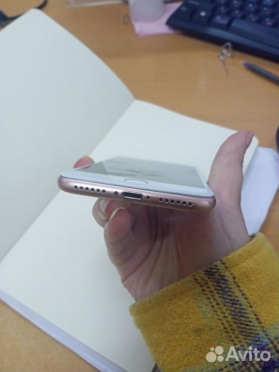 Передняя и задняя камеры на iPhone 8