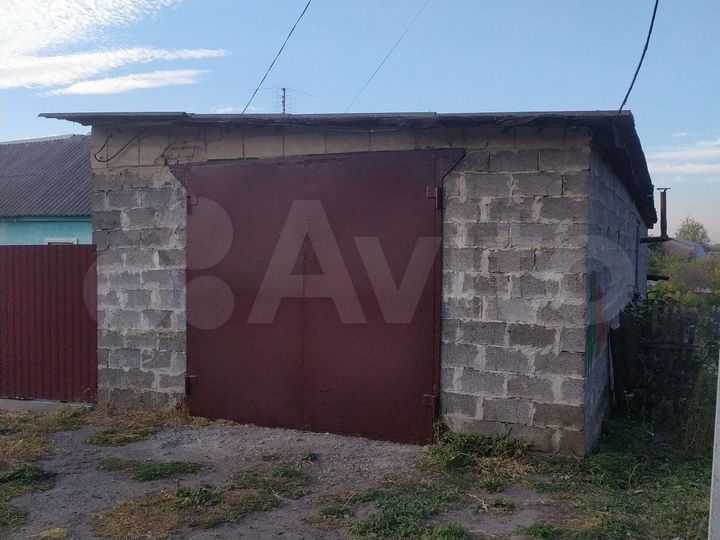 Гараж, > 30 м²