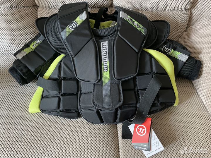 Нагрудник вратарский Warrior CCM