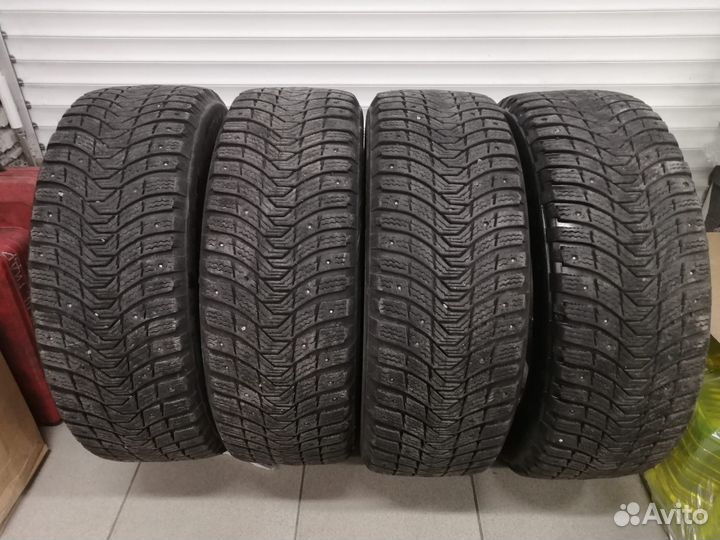 Michelin X-Ice North 3 205/55 R16 94T