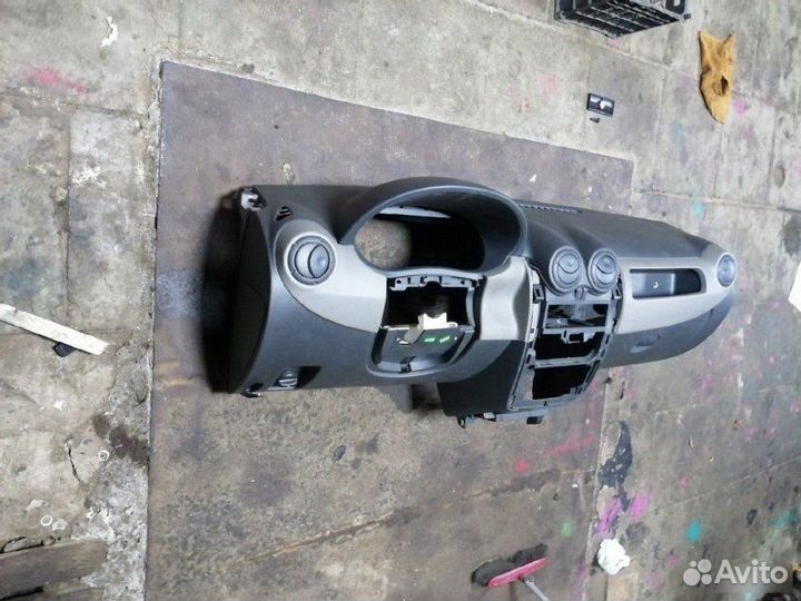 Торпеда Renault Logan