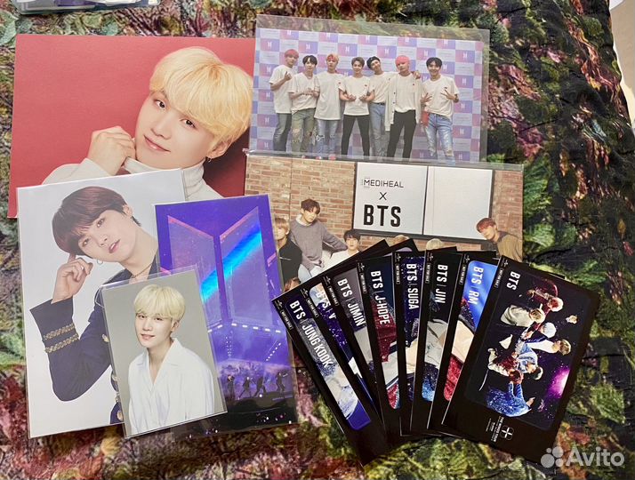 Открытки, стикеры