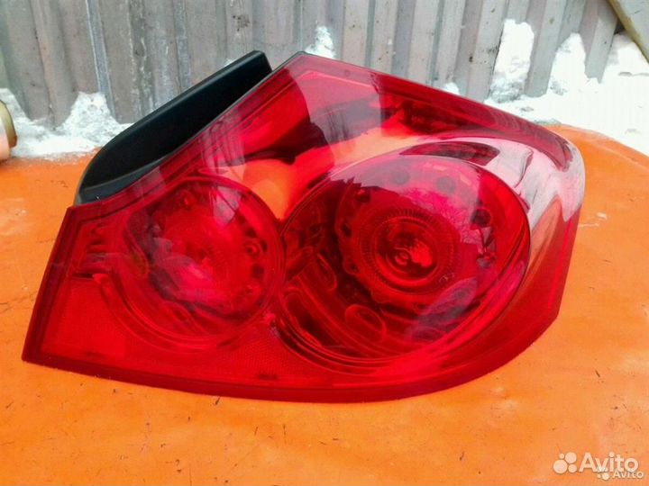 Фонарь задний правый Infiniti G 25/35/37 (2005-20