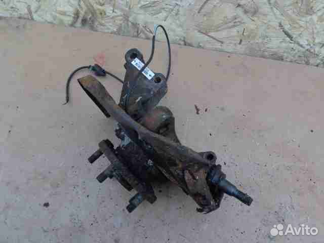 Кулак поворотный правый Subaru Tribeca WX