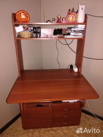 Письменный стол
