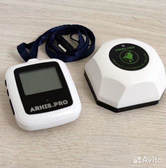 Кнопка вызова персонала помощи и часы пейджер