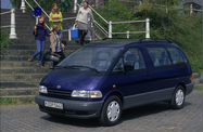 Toyota Previa I (1990—2000) Минивэн