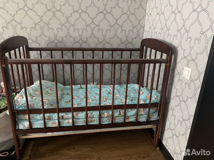 Детская кроватка