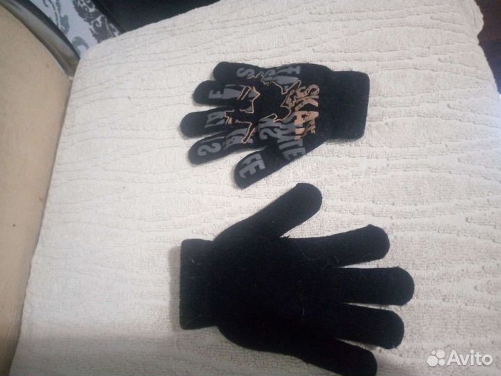 Перчатки
