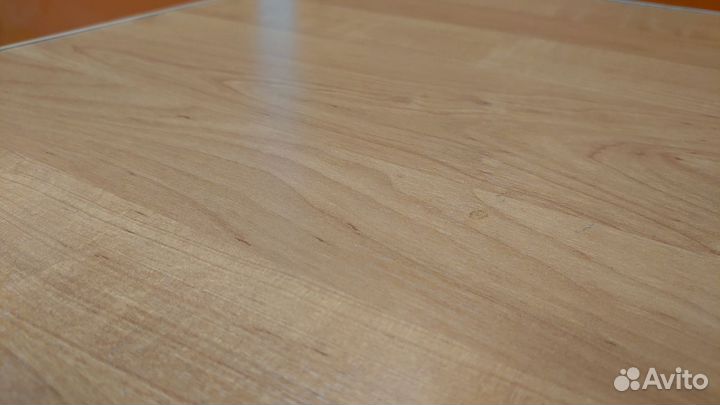 Детский письменный стол