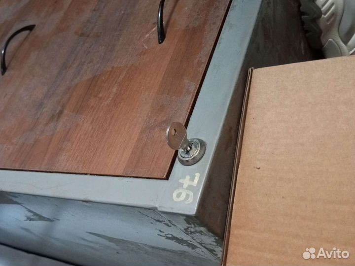 Шкаф металлический