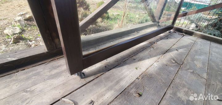 Стеклянная раздвижная дверь