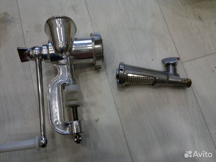 Мясроубка ручная (советского образца)