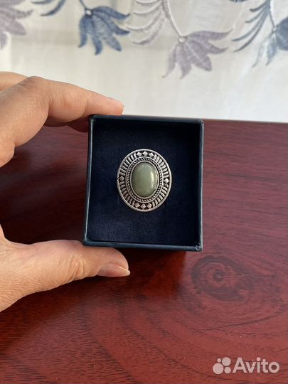 Кольцо с натуральным камнем Нефрит