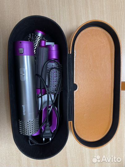 Стайлер Dyson в кейсе