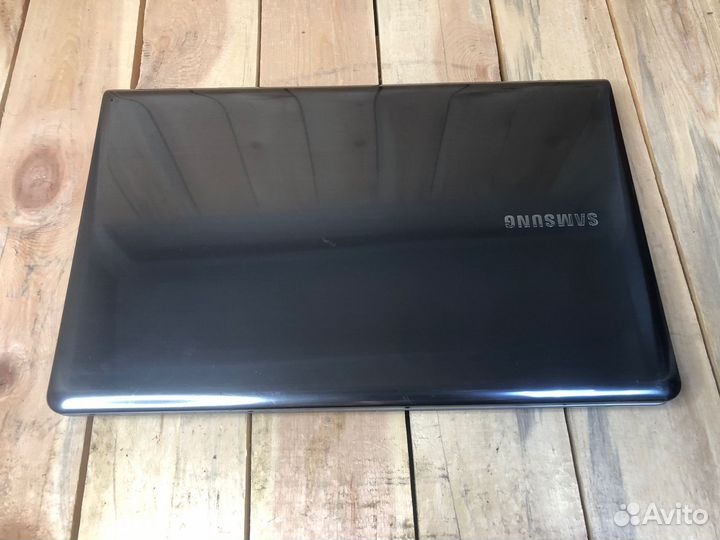 Ноутбук Samsung NV355V5C