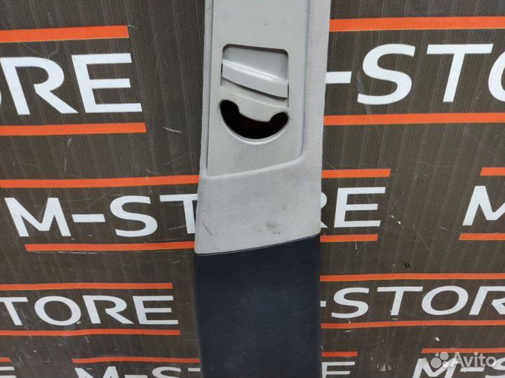 Обшивка стойки правая Bmw X5 E53 M54B30 2002