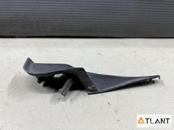 Уголок жабо правое subaru legacy