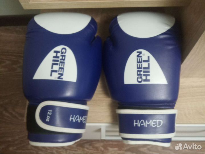 Боксерские перчатки