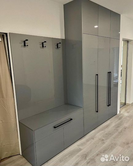 Распашной шкаф