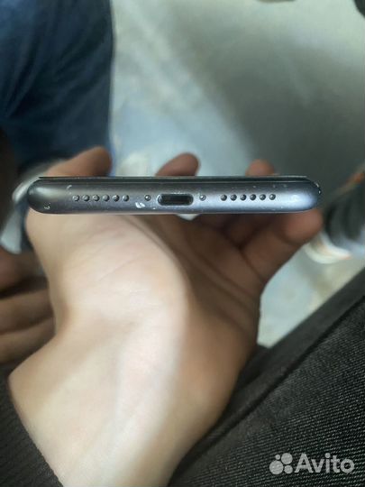 iPhone 11 black