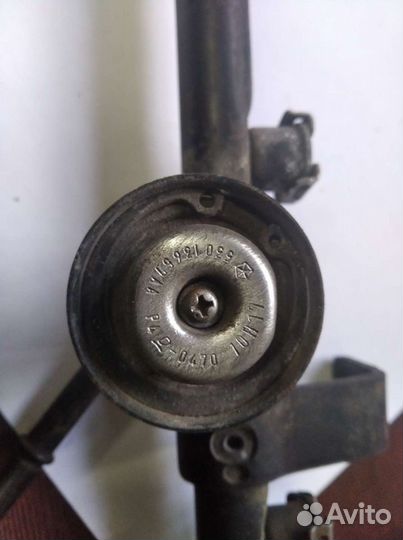 Топливная рампа форсунок Волга 31105 Крайслер 2.4