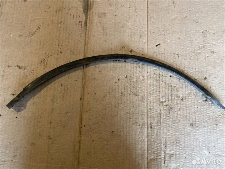 Накладка переднего крыла левого 2005-2014