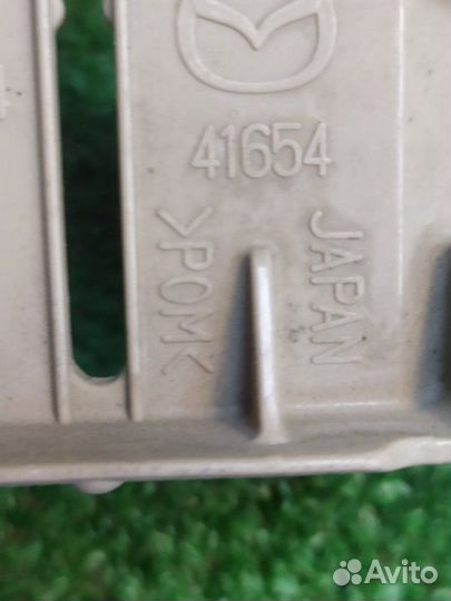 Кронштейн левый Mazda 6 GH 2010-2012