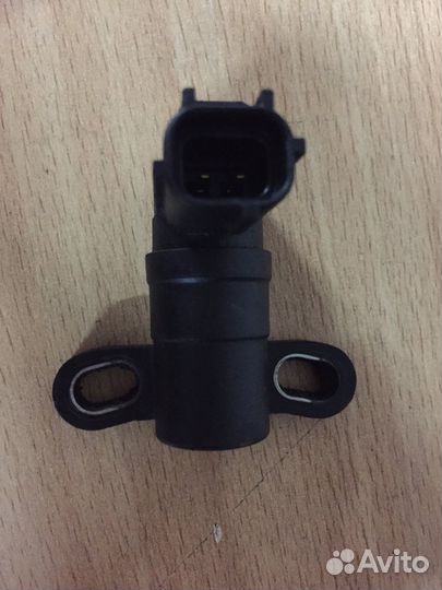 Датчик положения коленвала Ford Focus 2 1.8