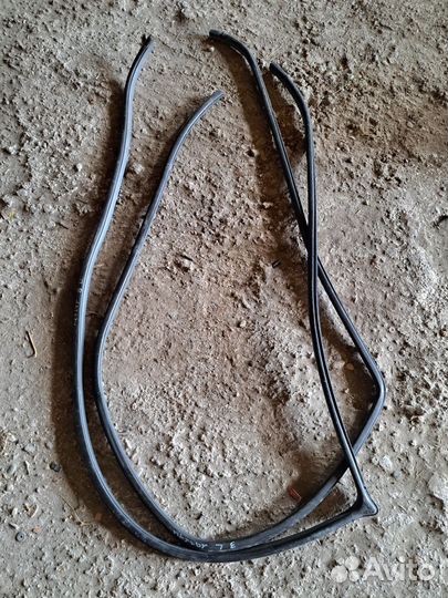 Уплотнитель двери Chevrolet Lacetti