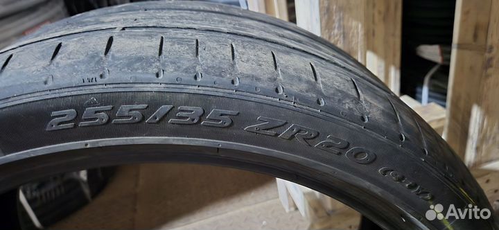 Pirelli Ice 255/35 R20