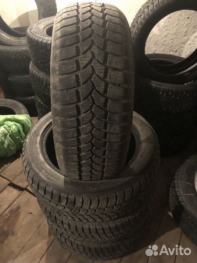 Tigar Sigura Stud 215/55 R17