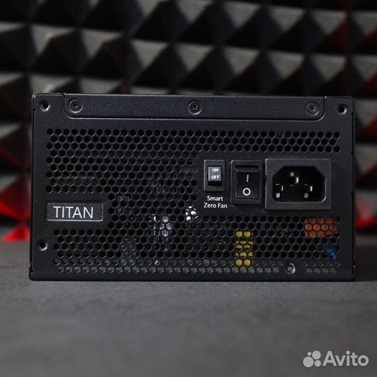 Montech titan gold 1200W