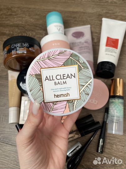 Набор косметики и продажа по штучно