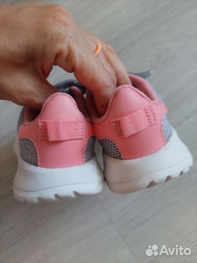 Кроссовки adidas для девочки 24 размер