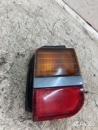 Фонарь задний правый Mitsubishi Chariot