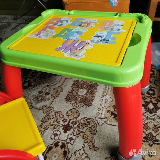 Детский стол и стул