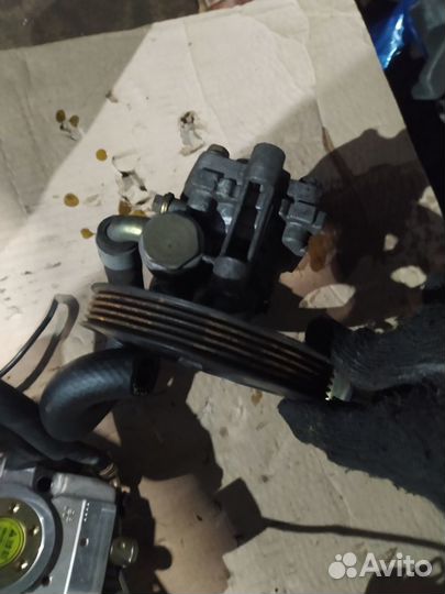 Насос гур Mitsubishi 2.4 4G64 MR519465 59т.км