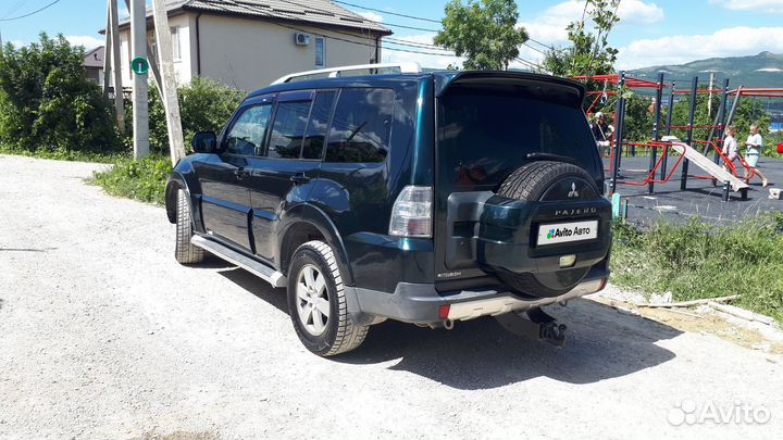 Mitsubishi Pajero 3.2 AT, 2008, 272 000 км