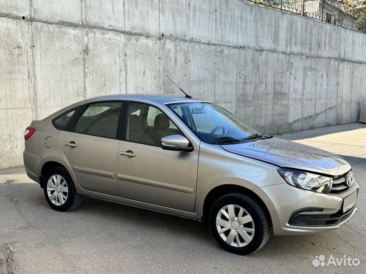 LADA Granta 1.6 МТ, 2019, битый, 56 000 км