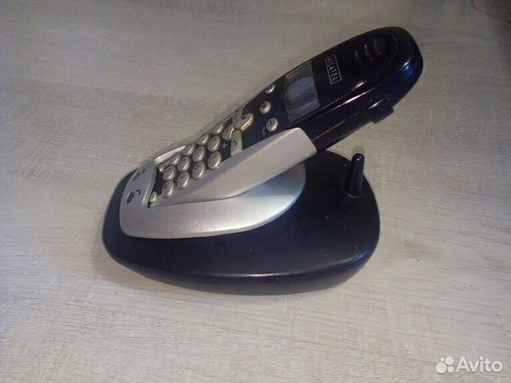 Телефон alcatel